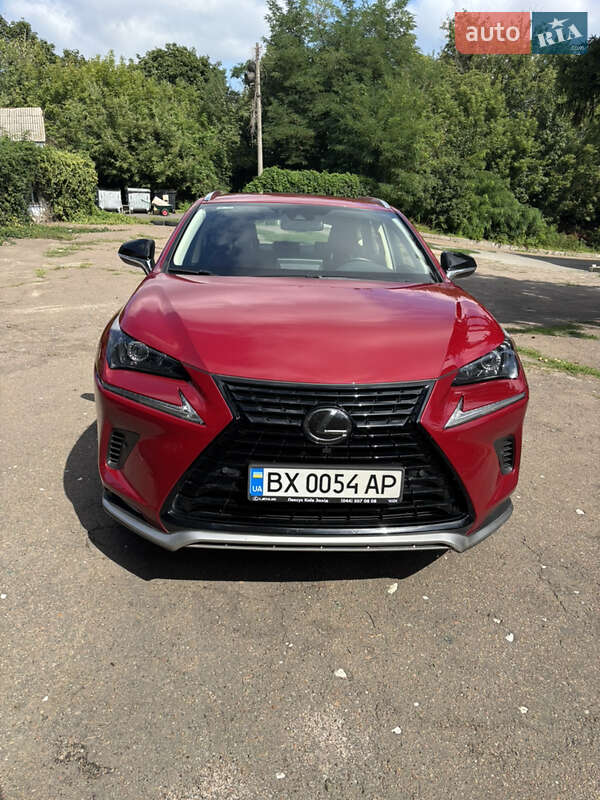 Lexus NX 2020