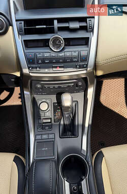 Внедорожник / Кроссовер Lexus NX 2015 в 