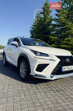 Внедорожник / Кроссовер Lexus NX 2020 в 