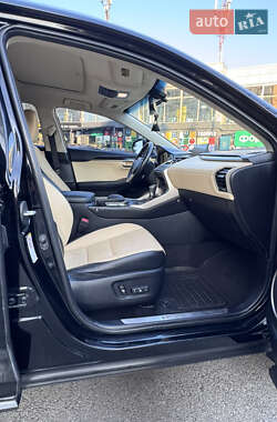 Внедорожник / Кроссовер Lexus NX 2015 в 