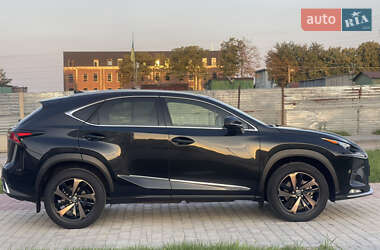 Внедорожник / Кроссовер Lexus NX 2021 в 
