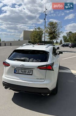 Внедорожник / Кроссовер Lexus NX 2015 в 