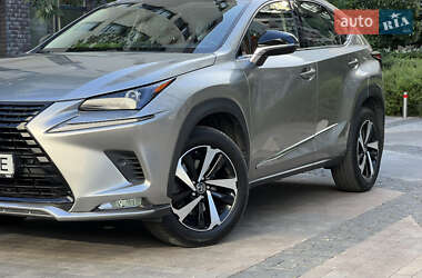 Внедорожник / Кроссовер Lexus NX 2020 в 