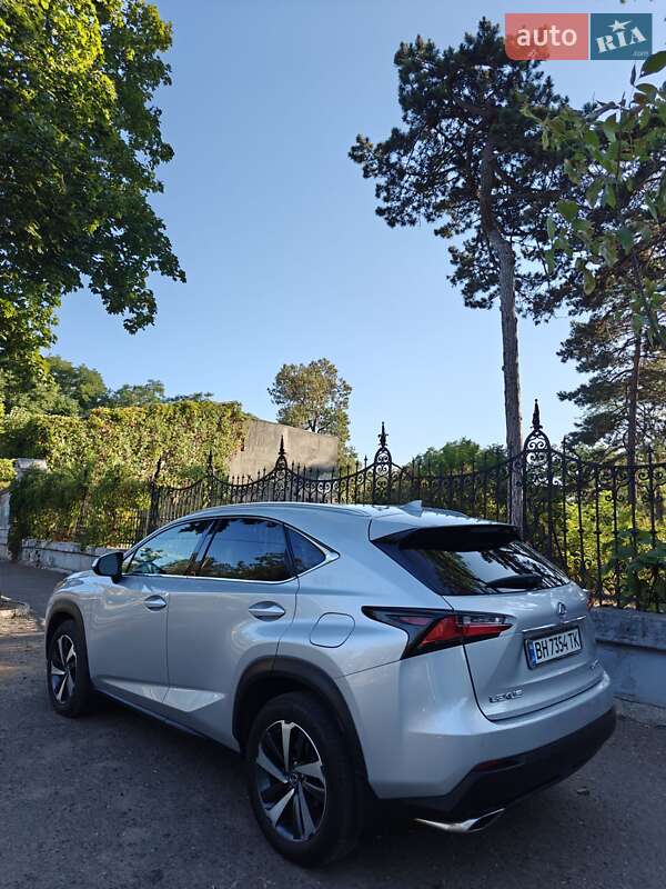 Внедорожник / Кроссовер Lexus NX 2015 в Одессе
