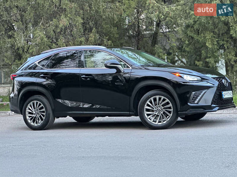 Внедорожник / Кроссовер Lexus NX 2017 в Днепре