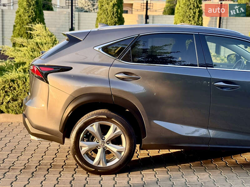 Внедорожник / Кроссовер Lexus NX 2017 в Одессе