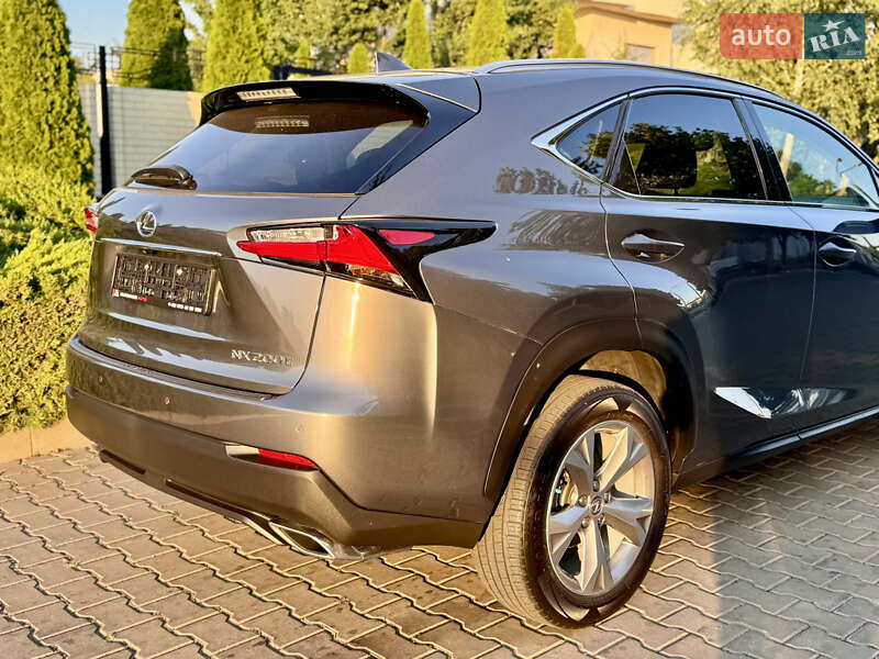 Внедорожник / Кроссовер Lexus NX 2017 в Одессе