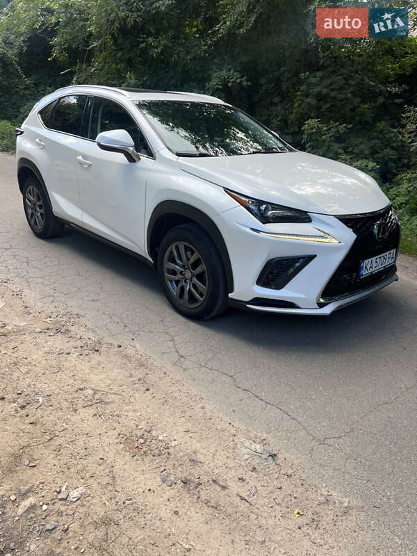 Lexus NX 2015