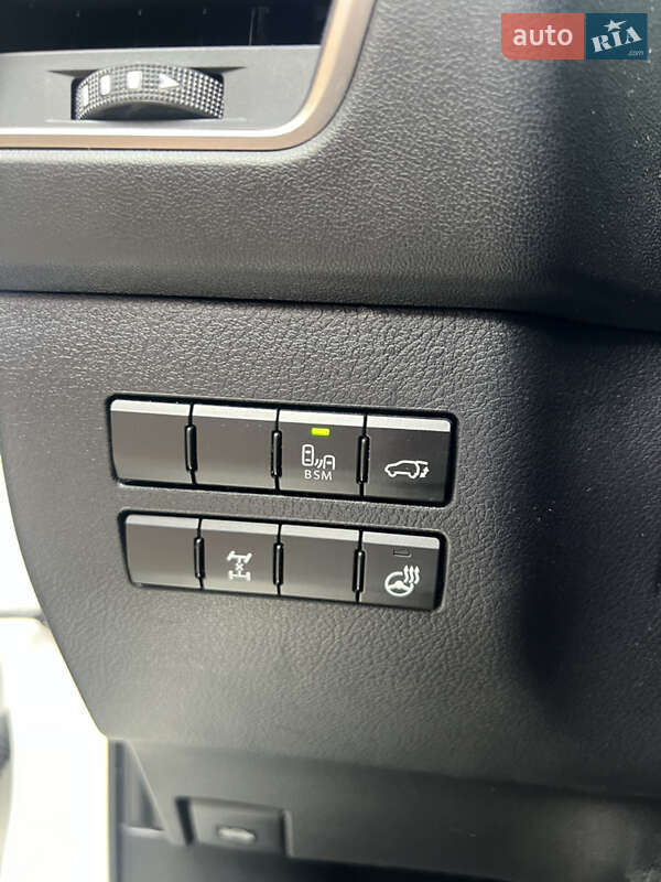 Внедорожник / Кроссовер Lexus NX 2015 в Киеве