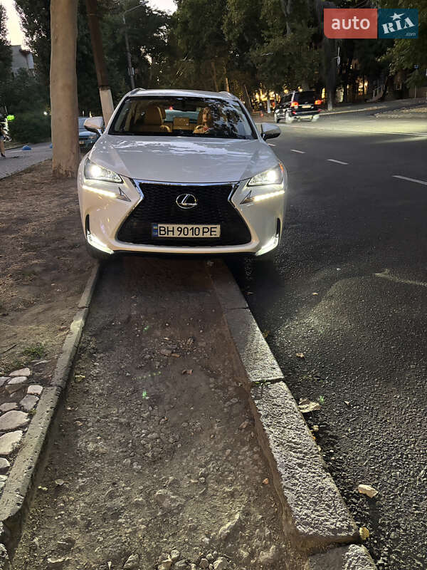 Внедорожник / Кроссовер Lexus NX 2016 в 