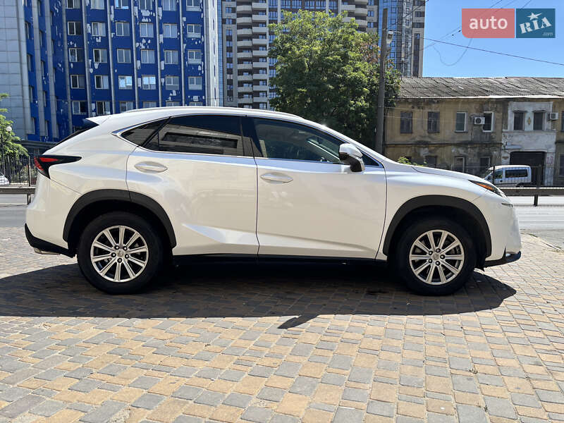 Внедорожник / Кроссовер Lexus NX 2016 в Одессе