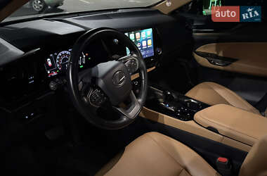 Внедорожник / Кроссовер Lexus NX 2021 в 