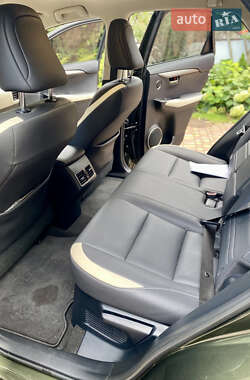 Внедорожник / Кроссовер Lexus NX 2020 в 