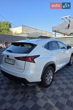 Позашляховик / Кросовер Lexus NX 2018 в 