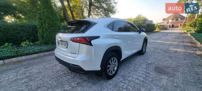 Внедорожник / Кроссовер Lexus NX 2015 в Каменском