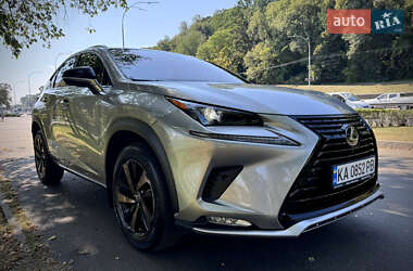 Позашляховик / Кросовер Lexus NX 2020 в 