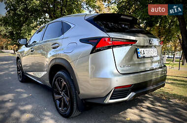 Позашляховик / Кросовер Lexus NX 2020 в 