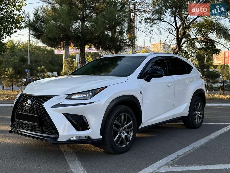 Позашляховик / Кросовер Lexus NX 2015 в Одесі