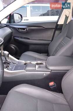 Внедорожник / Кроссовер Lexus NX 2019 в 