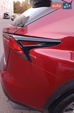 Внедорожник / Кроссовер Lexus NX 2019 в 