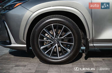 Позашляховик / Кросовер Lexus NX 2023 в 