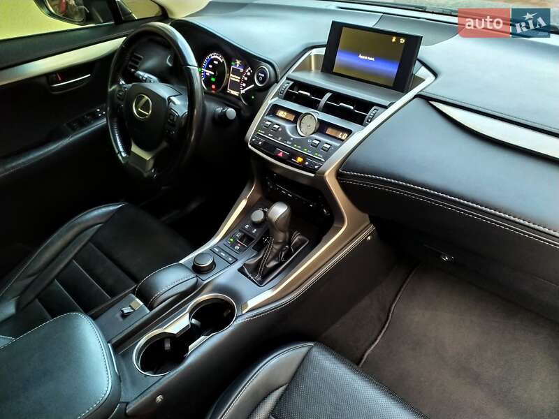 Позашляховик / Кросовер Lexus NX 2017 в Києві фото 24 Позашляховик / Кросовер Lexus NX 2017 в Києві
