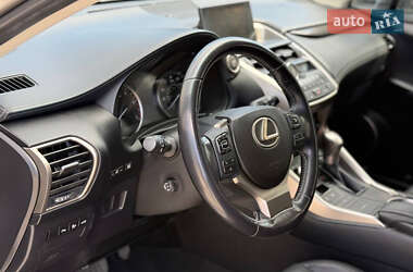 Позашляховик / Кросовер Lexus NX 2015 в 