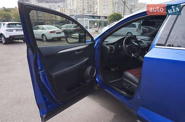 Позашляховик / Кросовер Lexus NX 2015 в 
