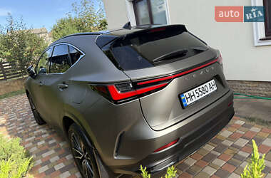 Позашляховик / Кросовер Lexus NX 2022 в 