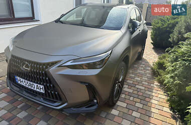 Позашляховик / Кросовер Lexus NX 2022 в 