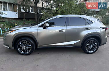 Позашляховик / Кросовер Lexus NX 2015 в 