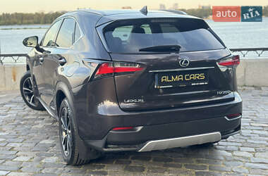 Внедорожник / Кроссовер Lexus NX 2015 в 