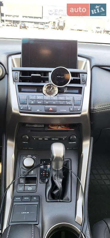 Внедорожник / Кроссовер Lexus NX 2015 в Киеве