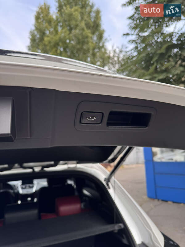 Внедорожник / Кроссовер Lexus NX 2014 в Днепре