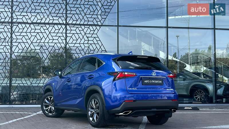Позашляховик / Кросовер Lexus NX 2016 в Києві