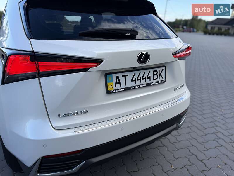 Позашляховик / Кросовер Lexus NX 2020 в Івано-Франківську