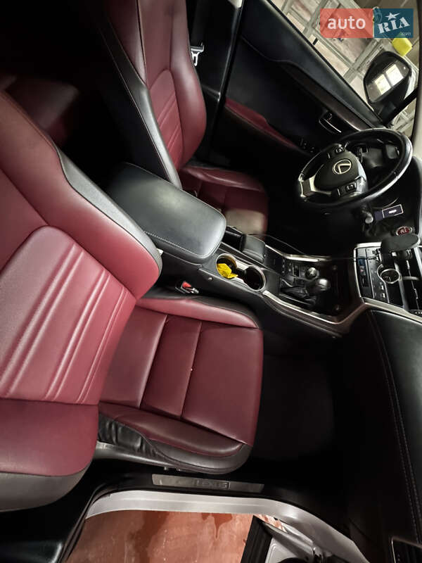 Позашляховик / Кросовер Lexus NX 2018 в Рівному