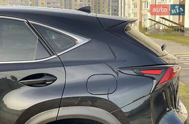 Позашляховик / Кросовер Lexus NX 2021 в 