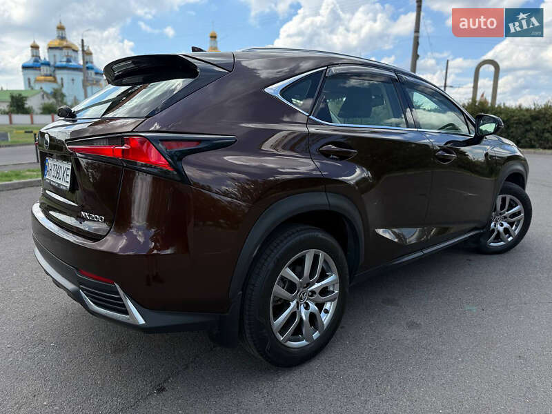 Позашляховик / Кросовер Lexus NX 2017 в Кривому Розі