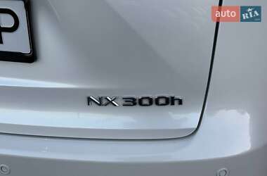 Внедорожник / Кроссовер Lexus NX 2014 в 