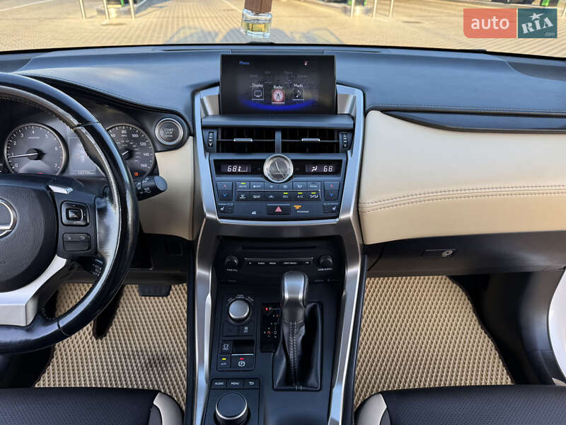 Позашляховик / Кросовер Lexus NX 2015 в Миколаєві