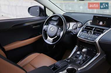 Позашляховик / Кросовер Lexus NX 2017 в 