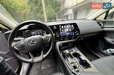 Позашляховик / Кросовер Lexus NX 2022 в 