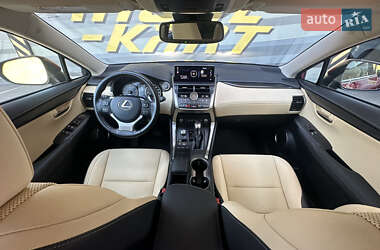 Позашляховик / Кросовер Lexus NX 2019 в 