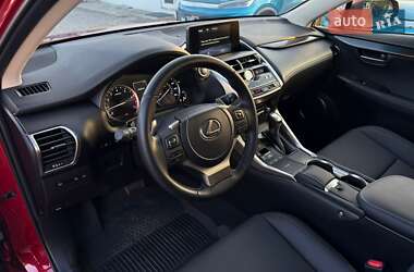 Позашляховик / Кросовер Lexus NX 2021 в 