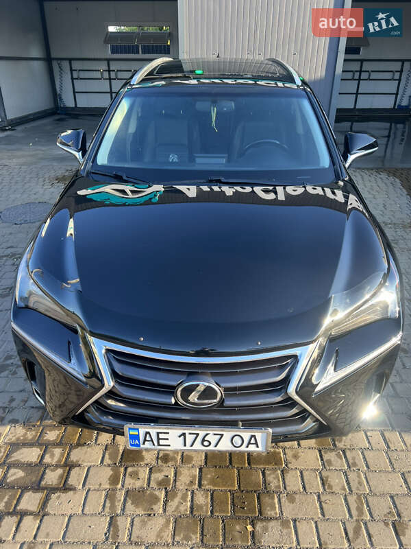 Позашляховик / Кросовер Lexus NX 2015 в Новомосковську