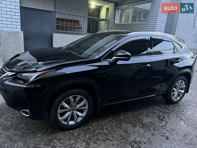 Позашляховик / Кросовер Lexus NX 2015 в Новомосковську