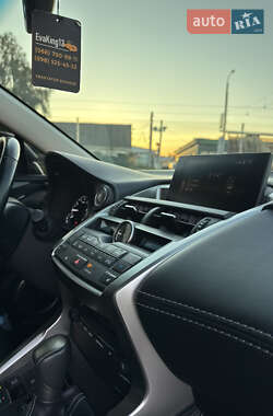 Внедорожник / Кроссовер Lexus NX 2016 в 