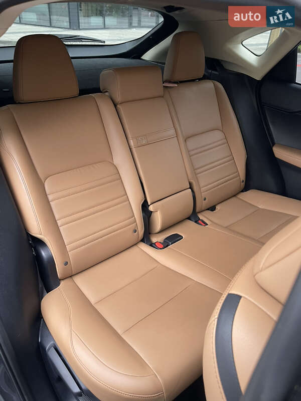 Позашляховик / Кросовер Lexus NX 2015 в Києві