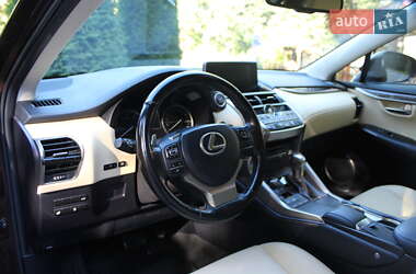 Позашляховик / Кросовер Lexus NX 2017 в 